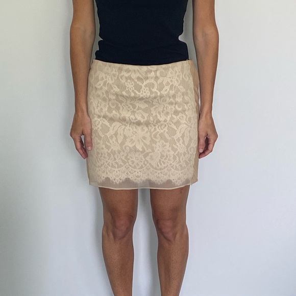 Haute Hippie Dresses & Skirts - NWT Haute Hippie Lace Pencil Mini Skirt Size XS